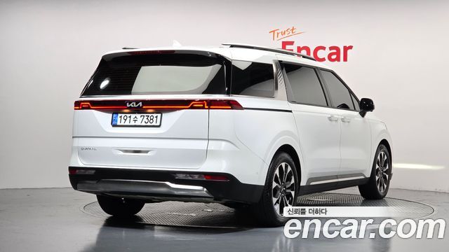 Kia Carnival (IV) Gasoline 7-Seater Signature 2023 — фото 2