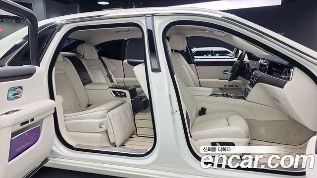 Rolls-Royce Ghost (II) 6.7 EWB V12 2022 — фото 10