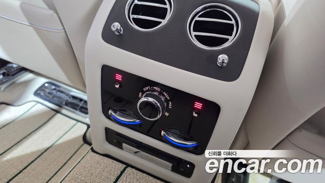 Rolls-Royce Ghost (II) 6.7 EWB V12 2022 — фото 13