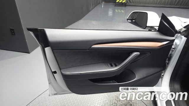 Tesla Model 3 Long Range AWD 2021 — фото 30