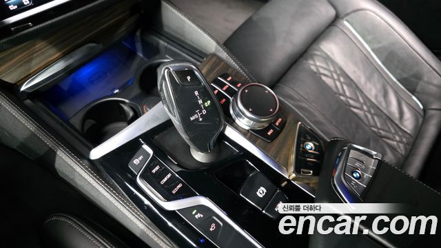 BMW 5 Series (G30) 530i xDrive M Sport Package Plus 2018 — фото 9