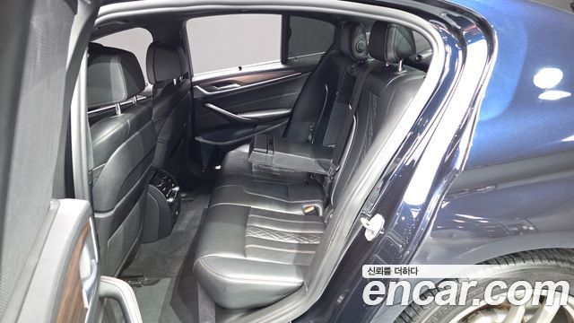 BMW 5 Series (G30) 530i xDrive M Sport Package Plus 2018 — фото 12
