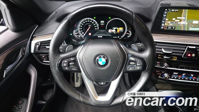 BMW 5 Series (G30) 530i xDrive M Sport Package Plus 2018 — фото 15