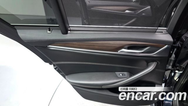BMW 5 Series (G30) 530i xDrive M Sport Package Plus 2018 — фото 25