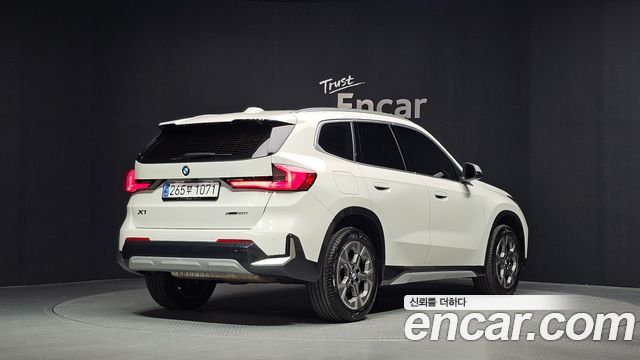 BMW X1 (U11) xDrive 20i xLine 2024 — фото 2