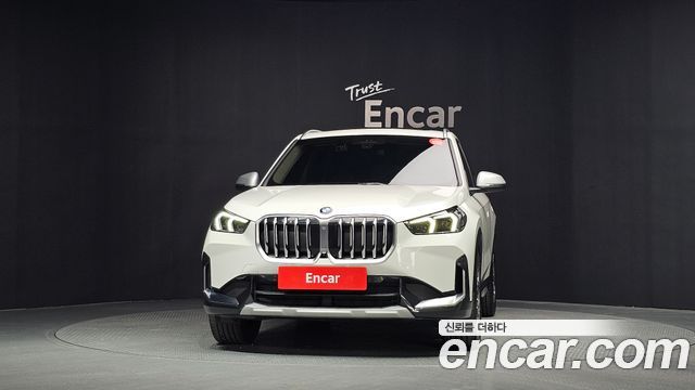 BMW X1 (U11) xDrive 20i xLine 2024 — фото 3