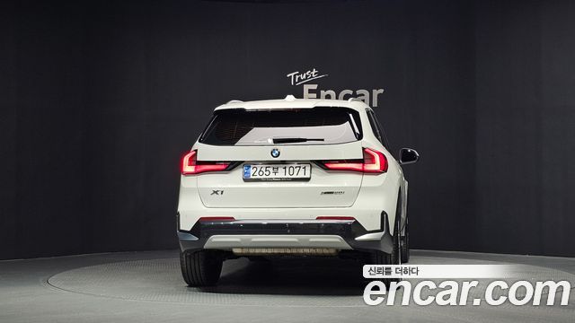 BMW X1 (U11) xDrive 20i xLine 2024 — фото 4