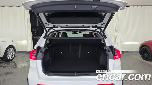 BMW X1 (U11) xDrive 20i xLine 2024 — фото 24