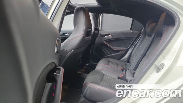 Mercedes-Benz A-Class (W176) A200 AMG Line 2018 — фото 12