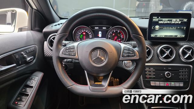 Mercedes-Benz A-Class (W176) A200 AMG Line 2018 — фото 13