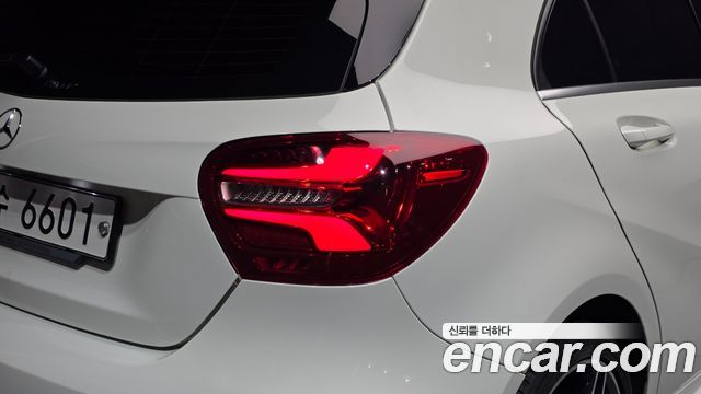 Mercedes-Benz A-Class (W176) A200 AMG Line 2018 — фото 23