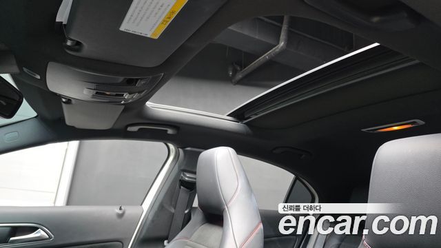 Mercedes-Benz A-Class (W176) A200 AMG Line 2018 — фото 28