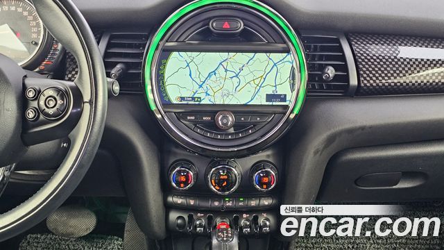 MINI Cooper S Standard Third Generation 2015 — фото 18