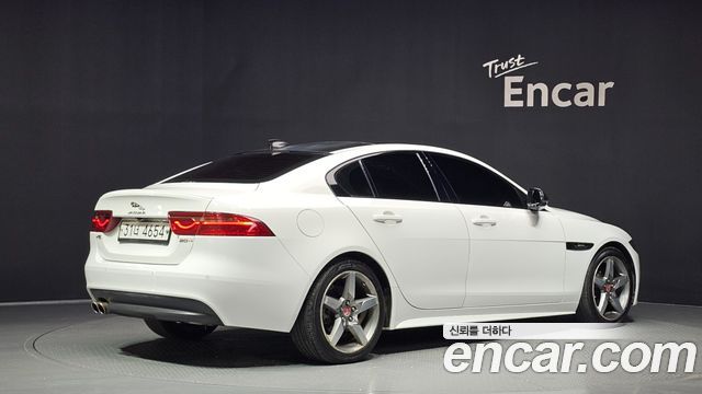 Jaguar XE 20d R-Sport 2018 — фото 2