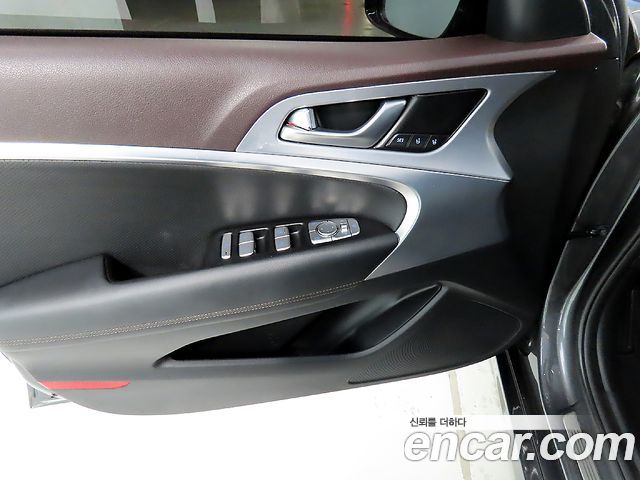 Genesis G70 2.0T AWD Elite 2019 — фото 16