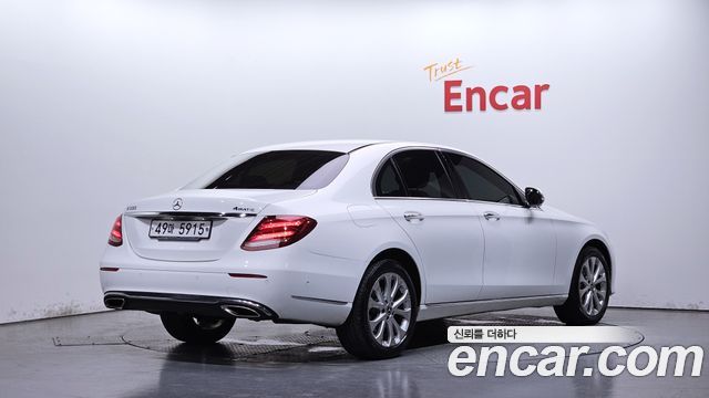 Mercedes-Benz E-Class (W213) E300 4MATIC Exclusive 2019 — фото 2