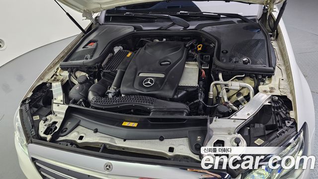 Mercedes-Benz E-Class (W213) E300 4MATIC Exclusive 2019 — фото 6