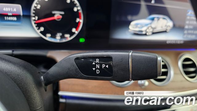 Mercedes-Benz E-Class (W213) E300 4MATIC Exclusive 2019 — фото 9