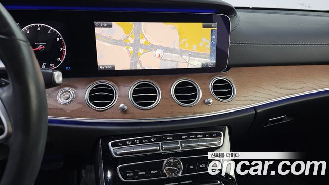 Mercedes-Benz E-Class (W213) E300 4MATIC Exclusive 2019 — фото 14