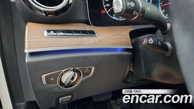 Mercedes-Benz E-Class (W213) E300 4MATIC Exclusive 2019 — фото 17