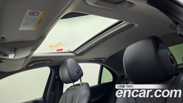 Mercedes-Benz E-Class (W213) E300 4MATIC Exclusive 2019 — фото 19