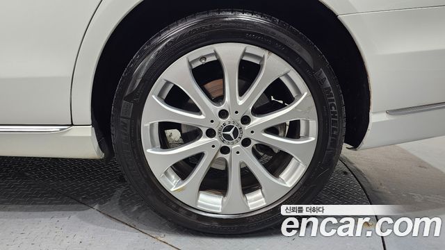 Mercedes-Benz E-Class (W213) E300 4MATIC Exclusive 2019 — фото 21
