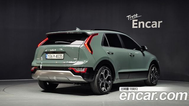 Kia Niro Signature 2022 — фото 2