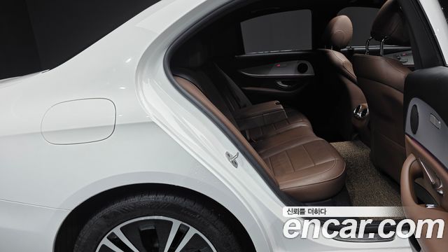 Mercedes-Benz E-Class (W213) E250 Avantgarde 2021 — фото 15