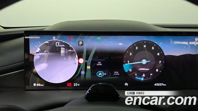 Genesis G80 (RG3) Gasoline 3.5 Turbo AWD 2025 — фото 8