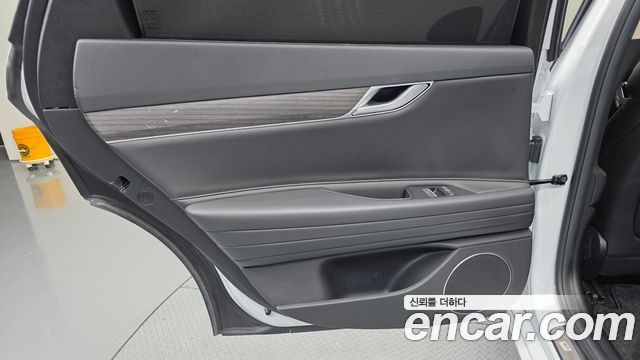 Genesis G80 (RG3) Gasoline 3.5 Turbo AWD 2025 — фото 25