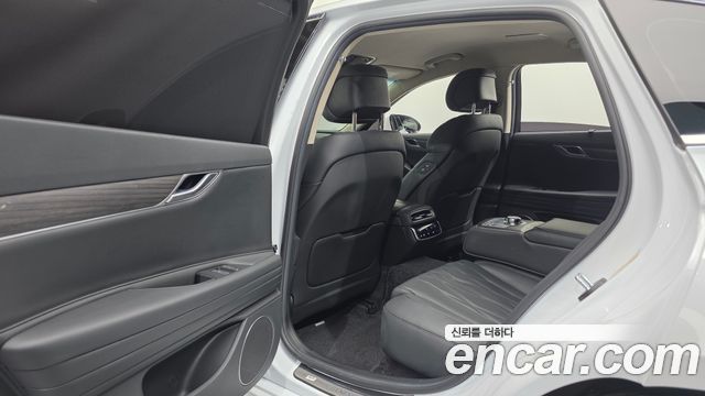 Genesis G80 (RG3) Gasoline 3.5 Turbo AWD 2025 — фото 31