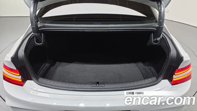 Genesis G80 (RG3) Gasoline 3.5 Turbo AWD 2025 — фото 34