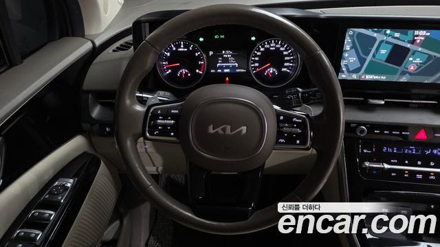 Kia Carnival (IV) Gasoline 9-Seater Noblesse 2023 — фото 17