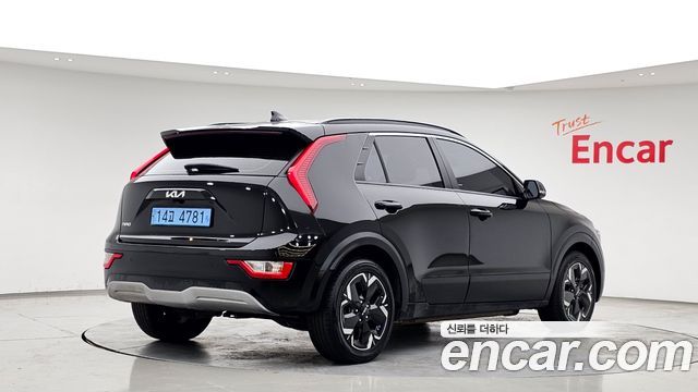 Kia Niro EV Air 2023 — фото 2