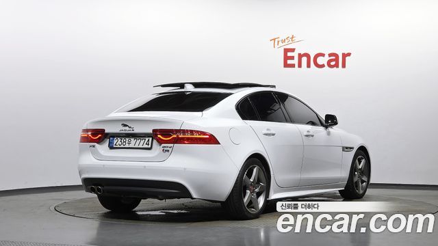 Jaguar XE 20d R-Sport 2019 — фото 2
