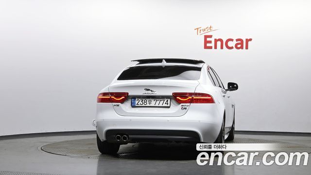 Jaguar XE 20d R-Sport 2019 — фото 4