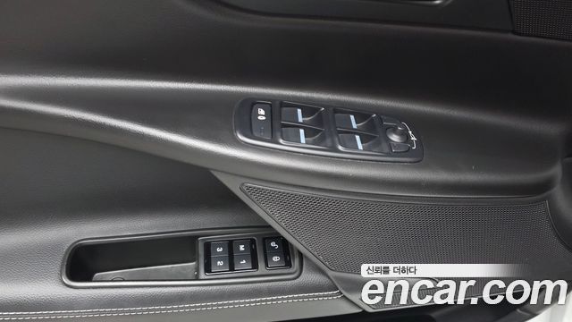 Jaguar XE 20d R-Sport 2019 — фото 28