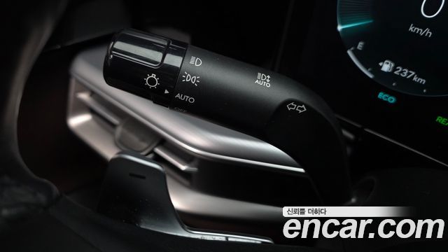 Hyundai Grandeur Hybrid (GN7) Exclusive 2023 — фото 31
