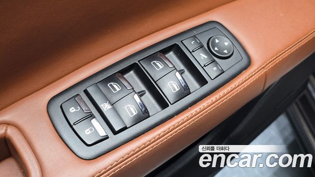 Maserati Quattroporte S Q4 3.0 V6 2016 — фото 14