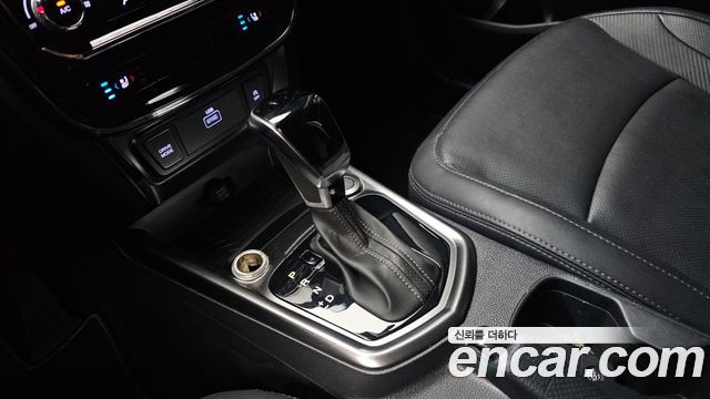 KG Mobility (SsangYong) Very New Tivoli Gasoline 1.5 2WD V3 2022 — фото 9