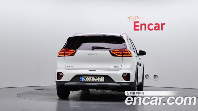 Kia Niro 1.6 HEV Prestige 2022 — фото 4