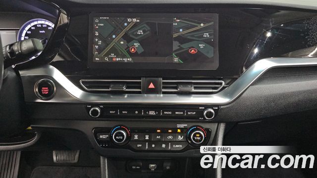 Kia Niro 1.6 HEV Prestige 2022 — фото 12