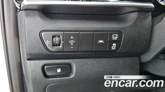 Kia Niro 1.6 HEV Prestige 2022 — фото 16