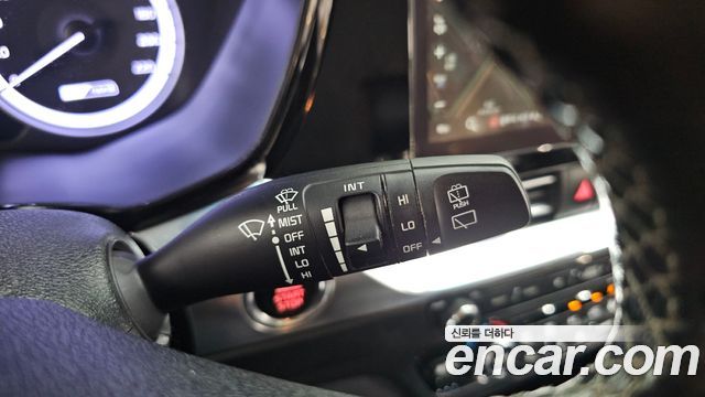 Kia Niro 1.6 HEV Prestige 2022 — фото 27