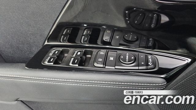 Kia Niro 1.6 HEV Prestige 2022 — фото 30