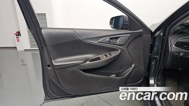Chevrolet Malibu 1.5 Turbo LTZ 2017 — фото 24
