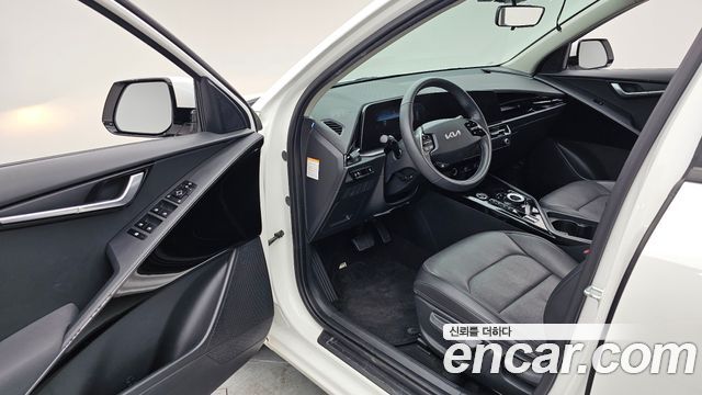 Kia Niro EV Air 2023 — фото 10