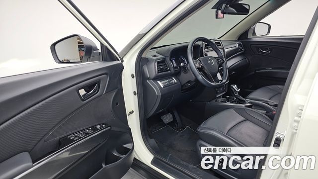 KG Mobility (SsangYong) Very New Tivoli Gasoline 1.5 2WD V3 2022 — фото 10
