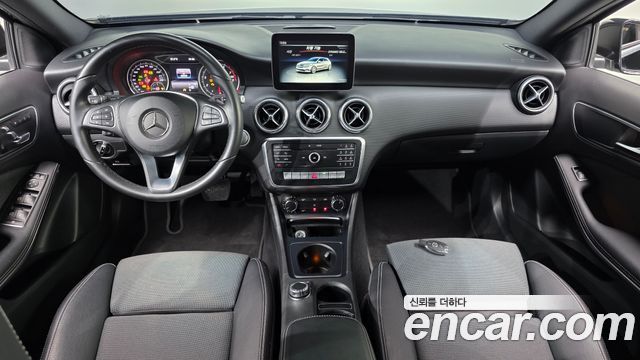 Mercedes-Benz A-Class (W176) A200 2018 — фото 7