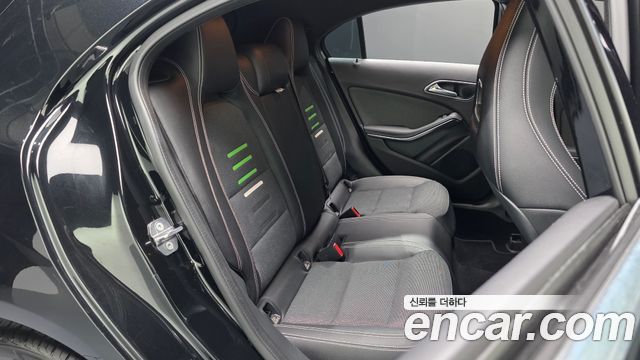 Mercedes-Benz A-Class (W176) A200 2018 — фото 11